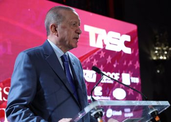 أردوغان: يؤكد تصميم تركيا على الانضمام إلى البريكس