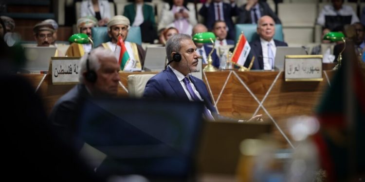 ما سر اهتمام الجامعة العربية بتركيا من جديد؟