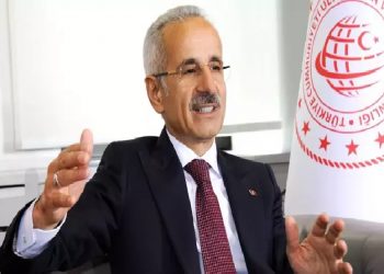 وزير النقل التركي: سنضاعف الرحلات الجوية بين تركيا ومصر