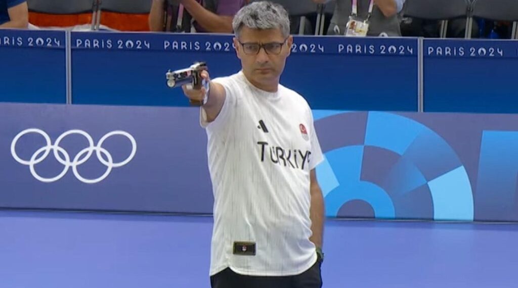 الرامي التركي يوسف ديكيتش يتلقى عرضا مفاجئا من بوليوود