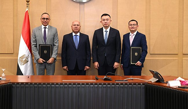 مرسيدس بنز تخطط لإنتاج السيارات الكهربائية في مصر