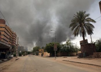 غارة تقتل 23 في سوق بالخرطوم