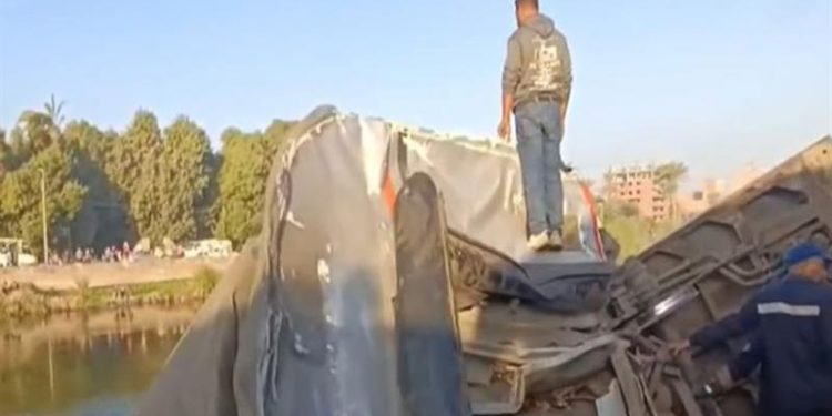 مصر.. ارتفاع حصيلة قتلى حادث قطار المنيا إلى 3 قتلى