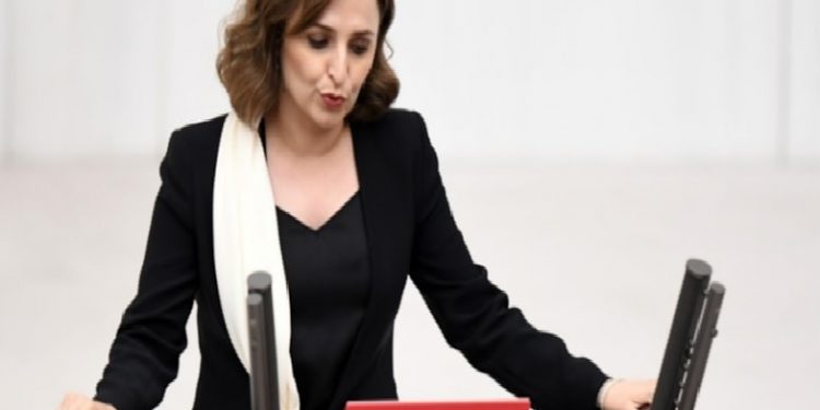 تركيا.. أول رد من الحزب الكردي على دعوة حل العمال الكردستاني