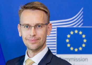 الاتحاد الأوروبي يحذر تركيا من روسيا