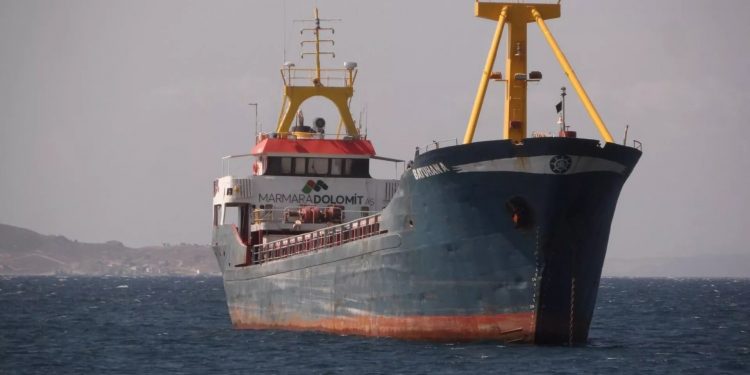 تركيا ترفع المستوى الأمني لسفنها في لبنان