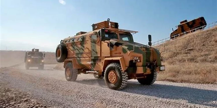 إصابة 10 عسكريين في شرناق