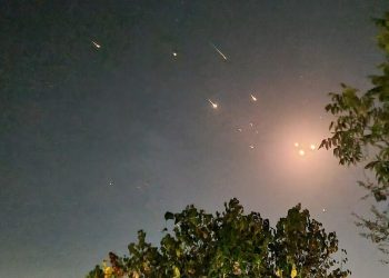 فيديوهات من قبرص للصواريخ الإيرانية على إسرائيل (شاهد)