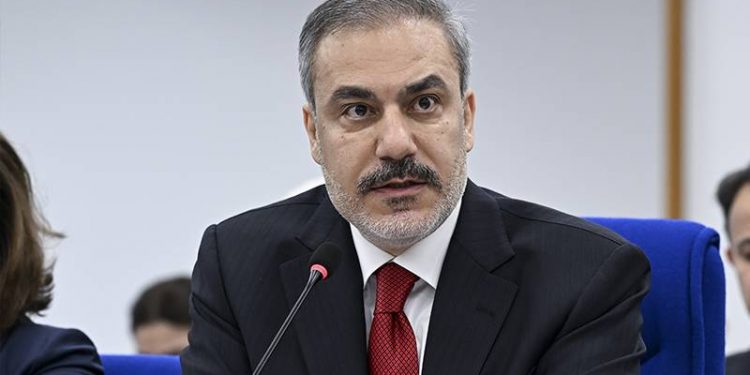 هاكان فيدان: تركيا لم تشترط على الأسد المصالحة مع المعارضة