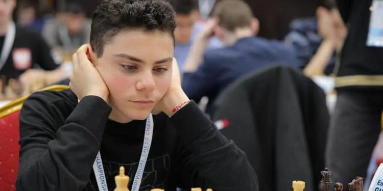 شاب تركي ضمن أفضل 100 لاعب شطرنج في التصنيف العالمي
