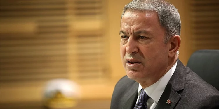 خلوصي أكار: قتالنا ضد التنظيمات الإرهابية لا يستهدف الشعب الكردي