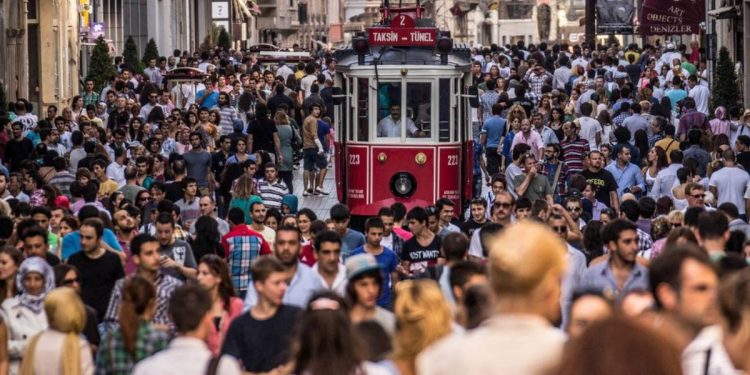 انخفاض معدل الخصوبة في تركيا إلى أدنى مستوى في التاريخ