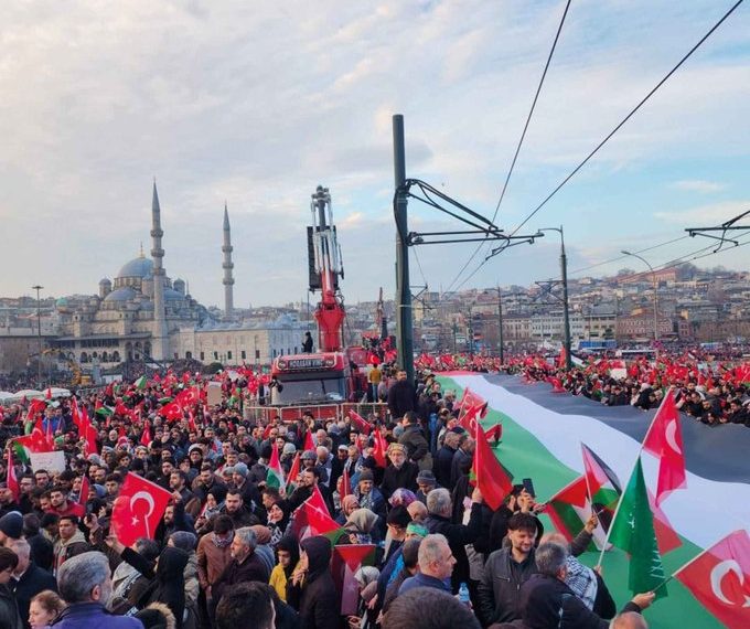 مسيرة تاريخية في إسطنبول لدعم فلسطين بأول أيام 2025