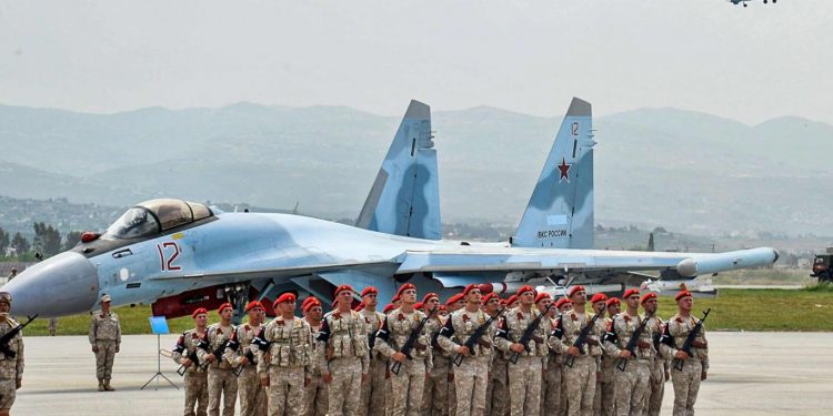 هل تنجح دبلوماسية الكرملين في الإبقاء على القواعد الروسية في سوريا؟