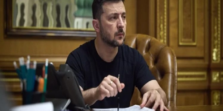 زيلينسكي: مستعدون لعلاقات استراتيجية مع سوريا