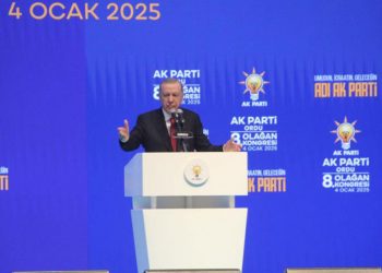 أردوغان: نخطط للنقل بالسكك الحديدية بين أنقرة والبحر الأسود وجورجيا