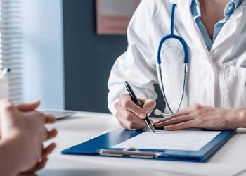 تركيا: أطباء العائلة يبدؤون إضرابهم الثالث عن العمل