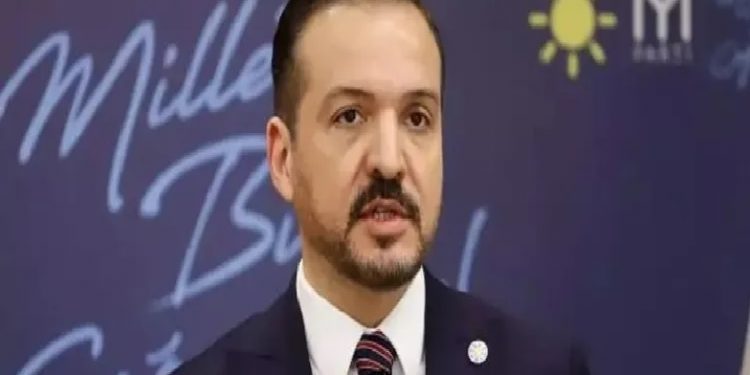 تركيا: المتحدث السابق باسم حزب الجيد يستقيل من صفوف الحزب