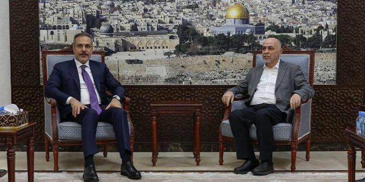 هاكان فيدان يلتقي مسؤولي حماس في قطر