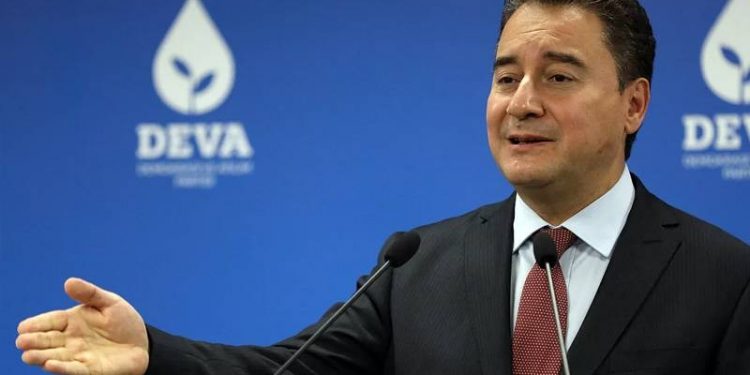 باباجان يدعو أردوغان لإجراء انتخابات مبكرة بأقرب وقت ممكن