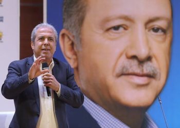 تركيا.. برلماني سابق عن حزب أردوغان يدعو لإنهاء سياسة التصادم