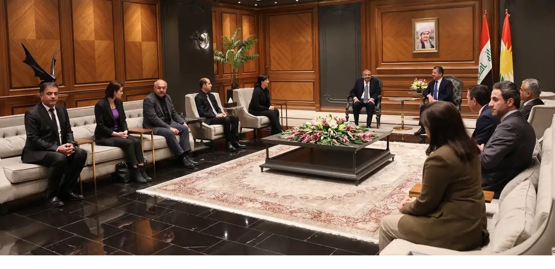 وفد الحزب الكردي يلتقي مسرور بارزاني في كردستان