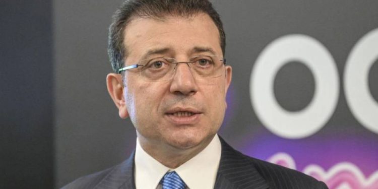 فايننشال تايمز: المركزي التركي ينفق 12 مليار دولار للسيطرة على الليرة