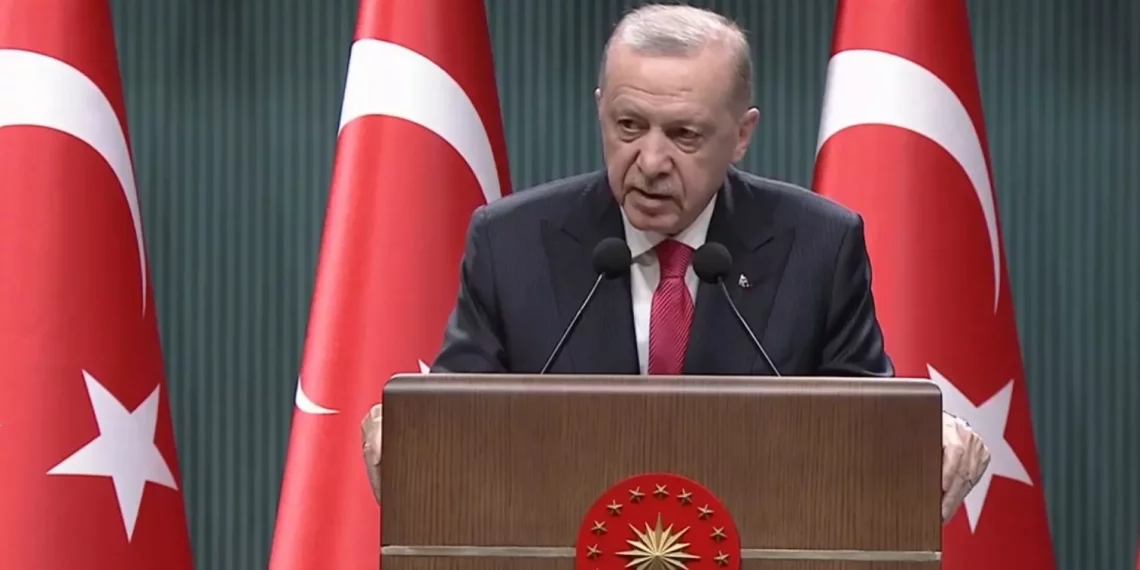 أردوغان يدافع عن الشرع في أزمة الساحل السوري