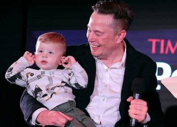 إيلون ماسك يرزق بالطفل الرابع عشر!