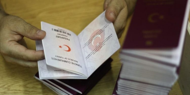 اليابان تستعد لفرض تأشيرة دخول للأتراك!