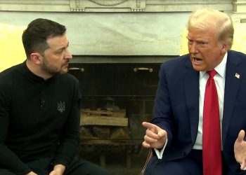 زيلينيسكى يطلق النار على نفسه!