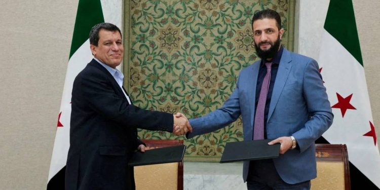 رويترز: أكراد سوريا يطالبون بالفيدرالية