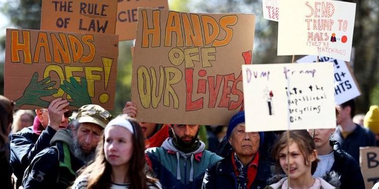 احتجاجات ضد ترامب وماسك في 50 ولاية أمريكية