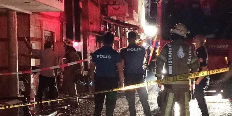 حريق ضخم داخل فندق فاخر في “مرماريس” التركية