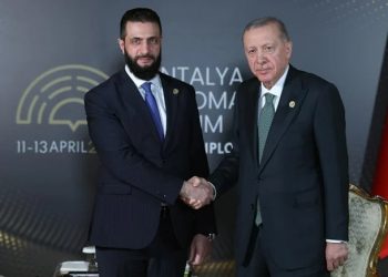 الشرع يطلب دعمًا عسكريًا من أنقرة وموسكو