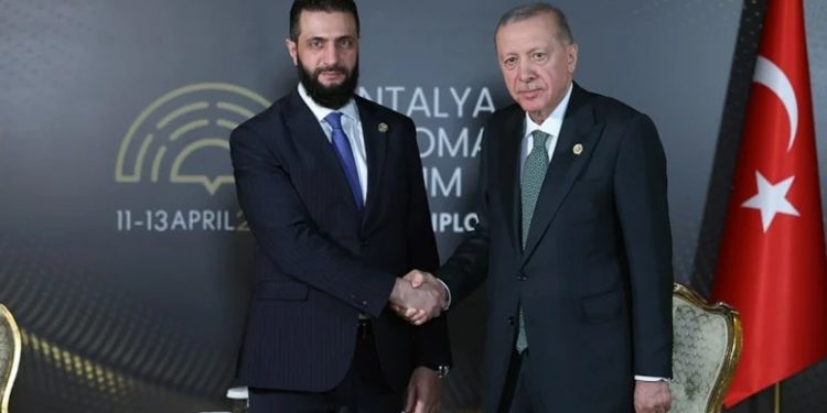 الشرع يطلب دعمًا عسكريًا من أنقرة وموسكو