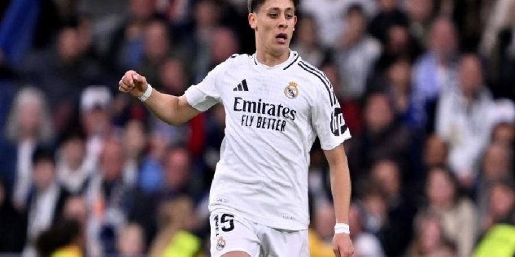 ريال مدريد يتلقى عرضًا إنجليزيًا لضم نجمه التركي أردا جولر