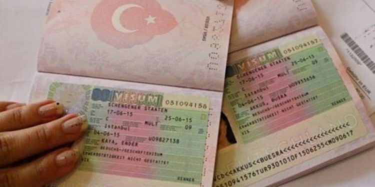 أمريكا تفحص منشورات المتقدمين لتأشيراتها!