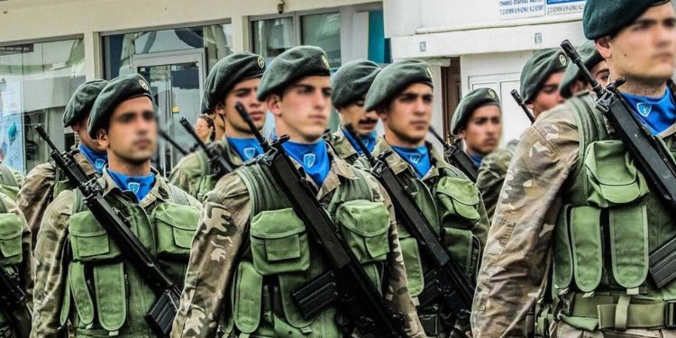 اليونان تبحث تشكيل “منظومة خدمة عسكرية احتياطية ” لمواجهة خطر تركيا