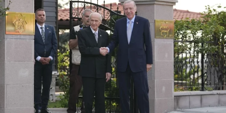 هل يؤيد ناخبو التحالف الحاكم حل الأزمة الكردية؟