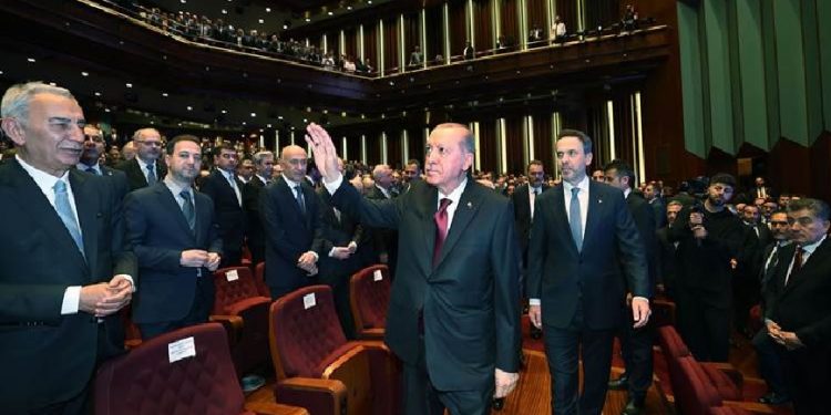 أردوغان: العمال الكردستاني سيلقي السلاح