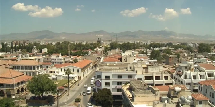 قبرص الشمالية تزيد من حقوق المواطنين الأتراك في شراء العقارات