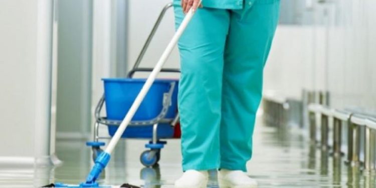 10 آلاف خريج جامعي يتقدمون لوظائف عمال نظافة في تركيا