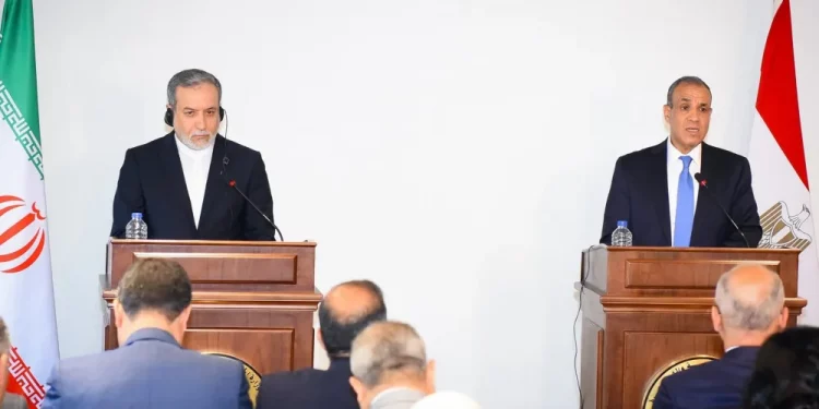 مؤشرات مرحلة جديدة للعلاقات المصرية الإيرانية