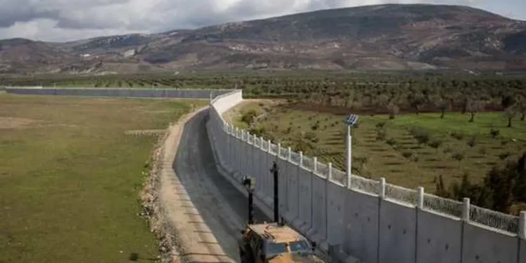 بريطانيا تصدر تحذيرا لمواطنيها عند الانتقال من إيران إلى تركيا