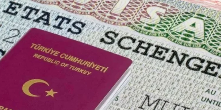 منطقة شنجن تغلق أبوابها أمام الأتراك