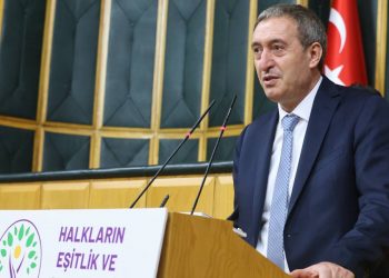 زعيم الحزب الكردي: البلديات الخاضعة للوصاية أصبحت الأكثر فسادًا