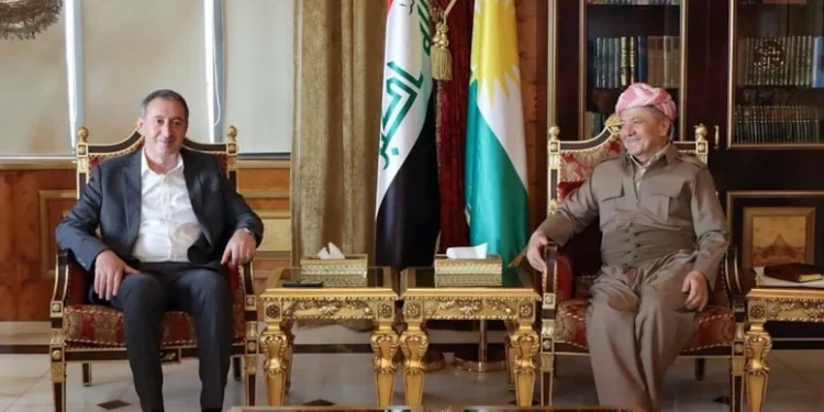 وفد من الحزب الكردي يلتقي مسعود بارزاني