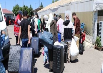 100 ألف سوري يغادرون غازي عنتاب