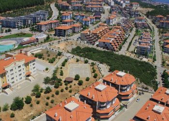 بسبب الزلازل.. أسعار المنازل بمدينة واحدة تتجاوز إسطنبول